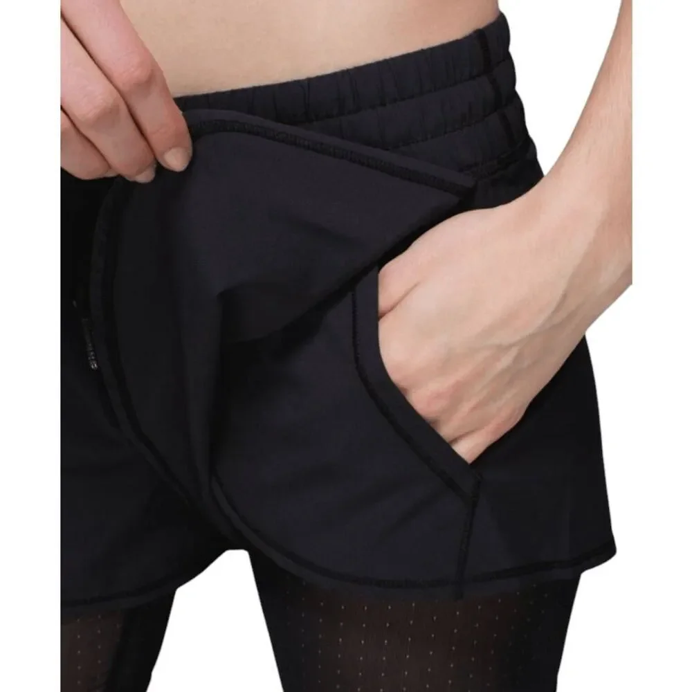LULULEMON ATHLETICA Hot To The Street Short Size 4
